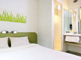 ibis budget Orly Chevilly Tram 7