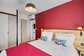 Appart'City Confort Paris Clichy Mairie