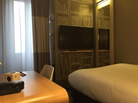ibis Clichy Centre Mairie