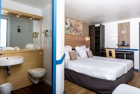 Kyriad Paris Ouest - Colombes