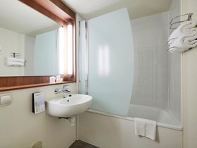 Kyriad Paris Nord – Ecouen La Croix Verte