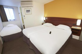 Comfort Hotel Etampes