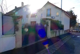 Chalet De Paris