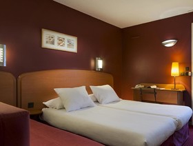 Sky Hotel Goussainville Charles de Gaulle