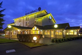 Sky Hotel Goussainville Charles de Gaulle