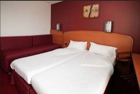Sky Hotel Goussainville Charles de Gaulle