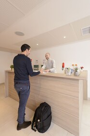 Hotel Les Portes De Paris