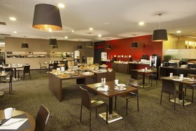 LIEUSAINT - Residhome Appart Hotel Suites Paris Sénart