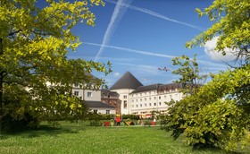 Grand Magic Hotel