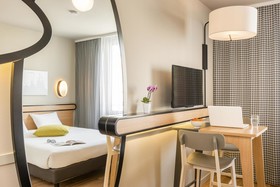 Aparthotel Adagio Access Paris Massy Gare TGV