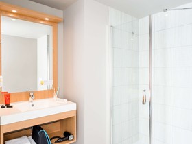 Aparthotel Adagio Access Paris Massy Gare TGV