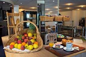 Hotel Kyriad Nemours