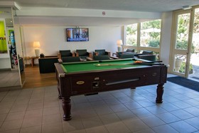 Hotel Kyriad Nemours