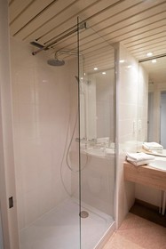 Hotel Kyriad Nemours