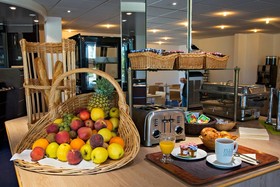 Hotel Kyriad Nemours
