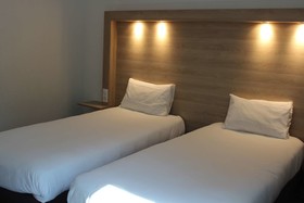 Hotel Kyriad Nemours