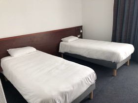 Hotel Kyriad Nemours