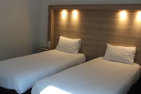 Hotel Kyriad Nemours