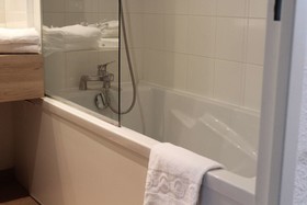 Hotel Kyriad Nemours