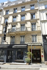 29 Lepic Montmartre