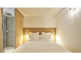 9Hotel République