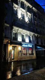 Acacia Hotel