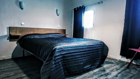 Acacia Hotel