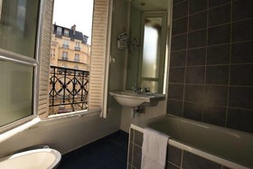 Adonis Paris Hôtel Roma Sacré Cœur