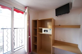 Bastille Hostel