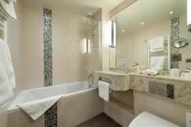Best Western Plus Hôtel Sydney Opéra