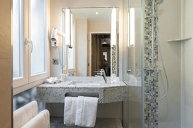 Best Western Plus Hôtel Sydney Opéra