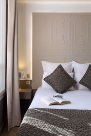 CONTACT HOTEL Alizé Paris Montmartre