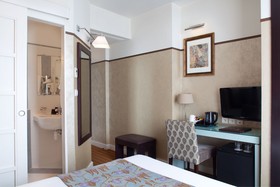 Eiffel Seine Hotel