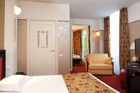 Eiffel Seine Hotel