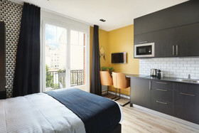 Yays Paris Zola By Numa