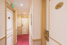 Hotel Etoile Saint Ferdinand by HappyCulture™
