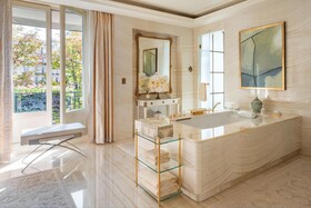 Four Seasons Hotel George V