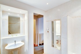 Grand Hotel Des Gobelins