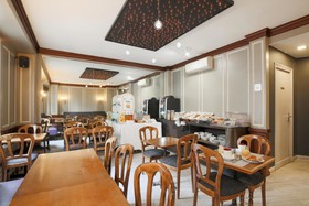Grand Hotel Des Gobelins