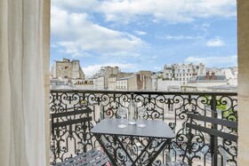 Grand Pigalle Hôtel