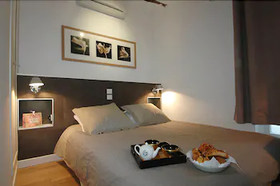 HolidaysInParis - Bourg Tibourg II