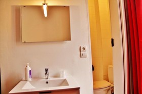 Untalented Hotel - Villette