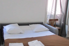 Untalented Hotel - Villette