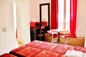 Untalented Hotel - Villette