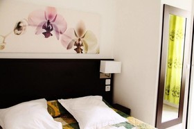 Untalented Hotel - Villette