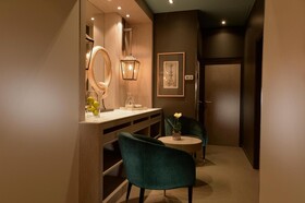 Hotel La Lanterne & Spa By Timhotel