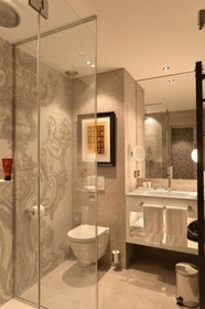 Hotel La Lanterne & Spa By Timhotel