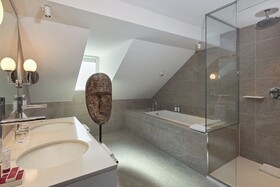 Hotel La Lanterne & Spa By Timhotel
