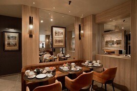 Hotel La Lanterne & Spa By Timhotel