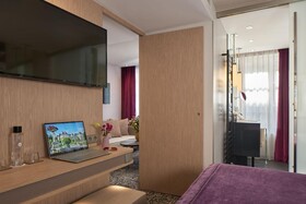 Hotel La Lanterne & Spa By Timhotel